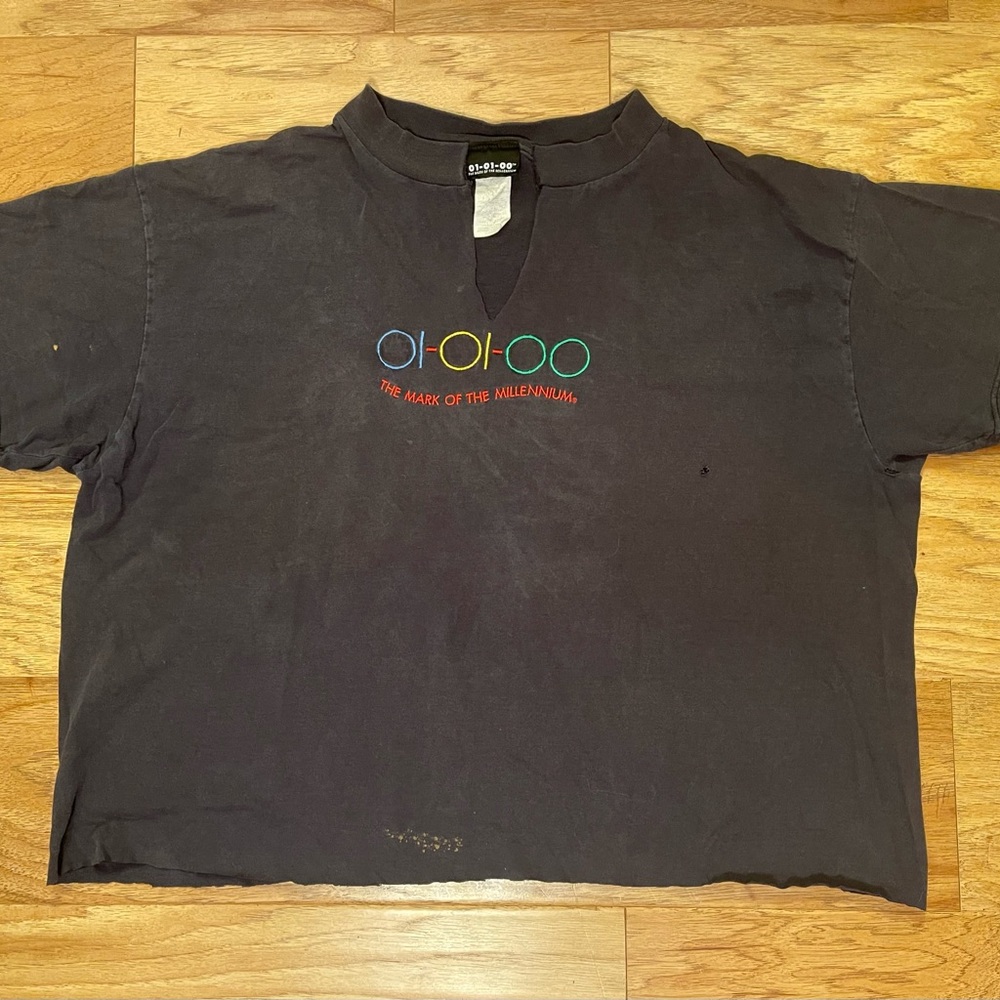 Mark of the Millennium 2000s shirt - Cropped